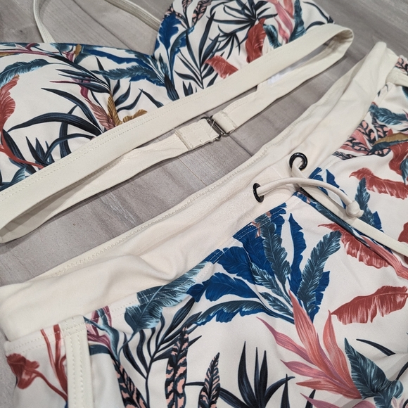 3 piece swimsuit NWOT - Picture 4 of 5